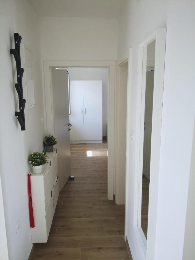 Matek Family & Studio Apartment Rovanjska Exterior foto
